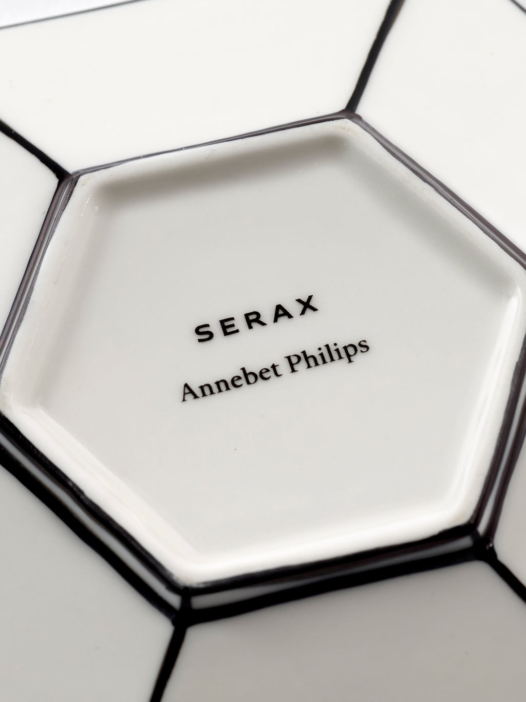 Onderkant van het Serax Carte Blanche servies